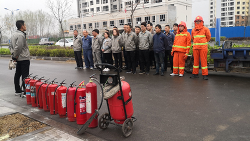 2019年4月8日公司全体员工消防灭火演练
