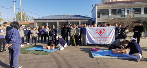 2019年11月14日我公司邀请有关专家进行紧急救护培训